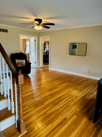 2076 RIVERDALE RD, Germantown, TN 38138