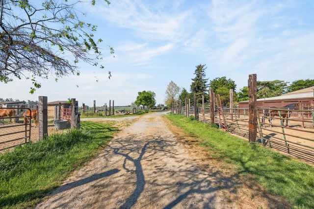 13512 Alta Mesa Rd, Galt, CA 95632