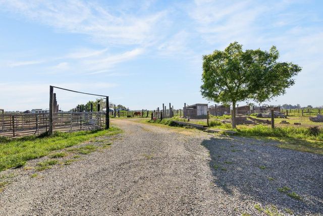 13512 Alta Mesa Rd, Galt, CA 95632