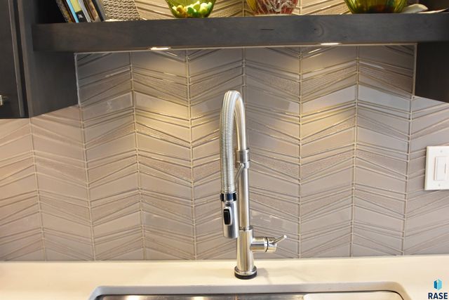 1309 E 26th St Street, Sioux Falls, SD 57105