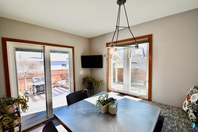 1309 E 26th St Street, Sioux Falls, SD 57105