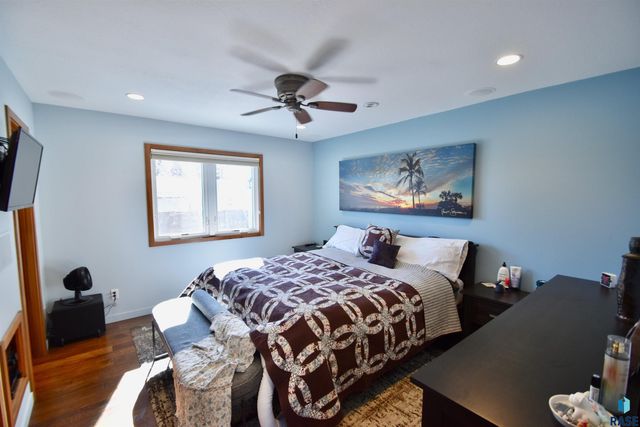 1309 E 26th St Street, Sioux Falls, SD 57105