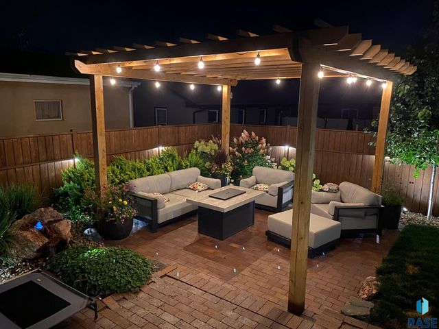 1309 E 26th St Street, Sioux Falls, SD 57105