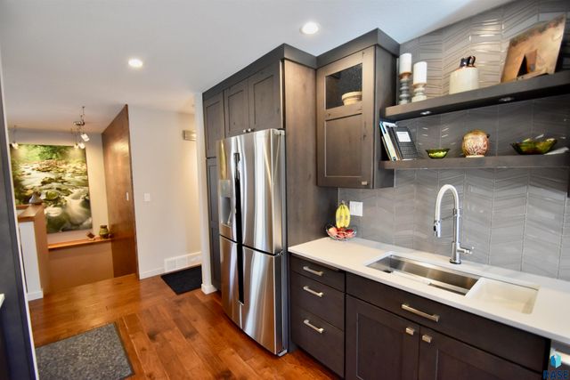 1309 E 26th St Street, Sioux Falls, SD 57105