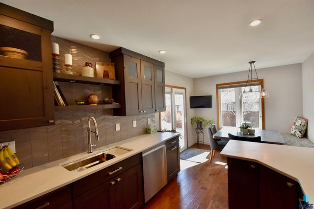 1309 E 26th St Street, Sioux Falls, SD 57105