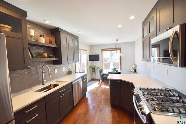 1309 E 26th St Street, Sioux Falls, SD 57105