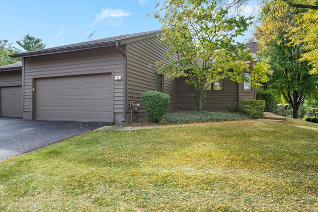 106 Sumac Court, St. Charles, IL 60174