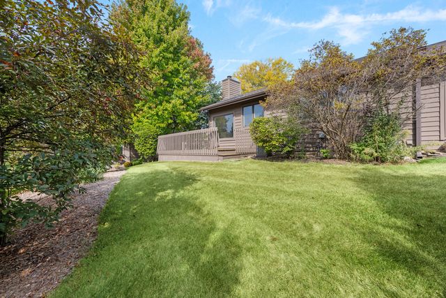 106 Sumac Court, St. Charles, IL 60174