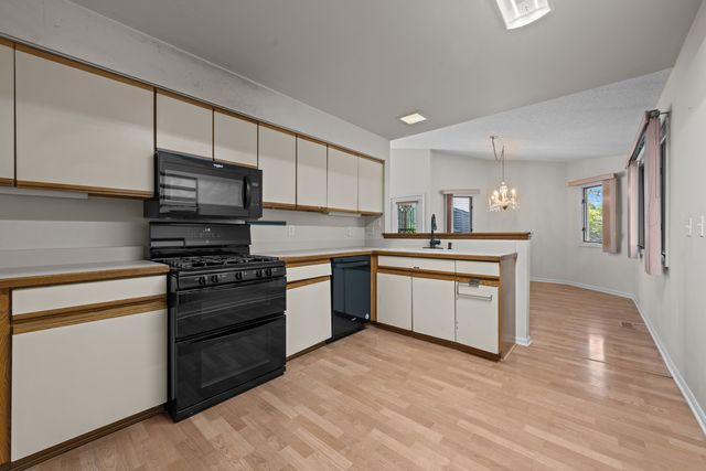106 Sumac Court, St. Charles, IL 60174