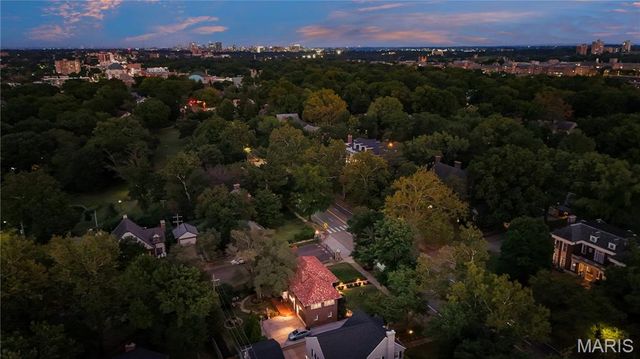 7101 Delmar Boulevard, University City, MO 63130