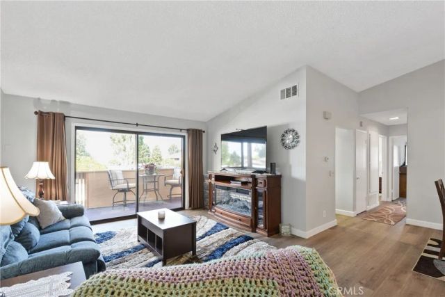 8877 Lauderdale Court 213G, Huntington Beach, CA 92646