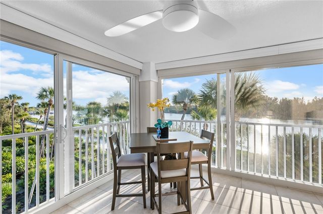 8885 W Orchid Island Circle 5, Vero Beach, FL 32963