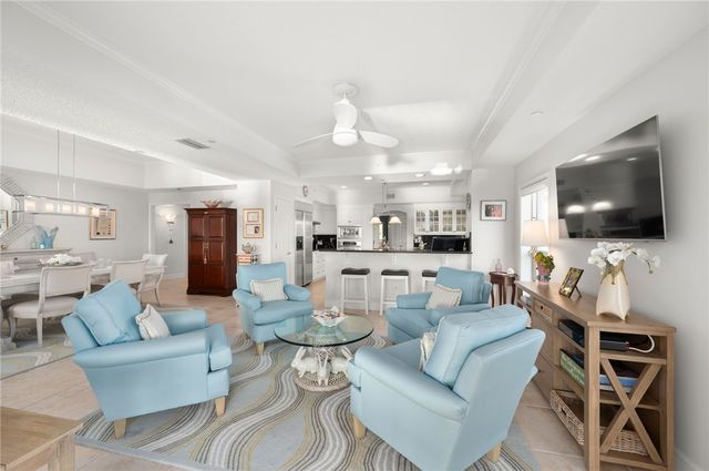 8885 W Orchid Island Circle 5, Vero Beach, FL 32963