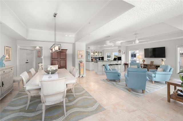 8885 W Orchid Island Circle 5, Vero Beach, FL 32963