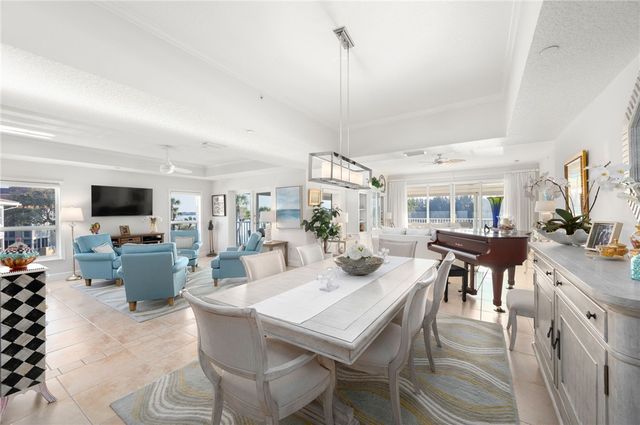 8885 W Orchid Island Circle 5, Vero Beach, FL 32963