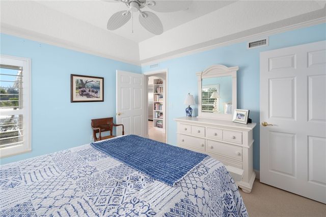 8885 W Orchid Island Circle 5, Vero Beach, FL 32963