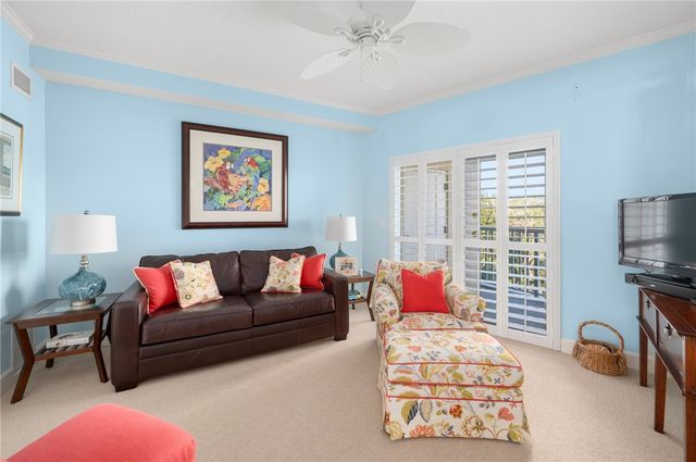 8885 W Orchid Island Circle 5, Vero Beach, FL 32963