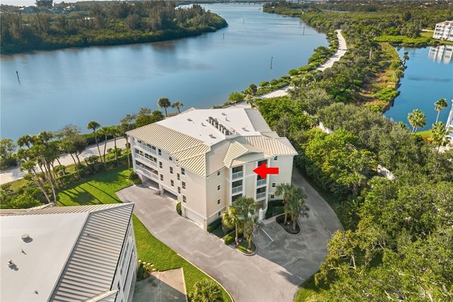 8885 W Orchid Island Circle 5, Vero Beach, FL 32963