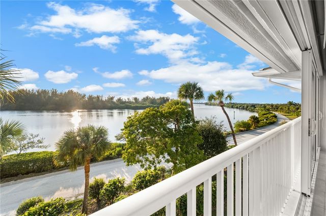 8885 W Orchid Island Circle 5, Vero Beach, FL 32963