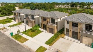 1119 NW 1st St, Florida City, FL 33034