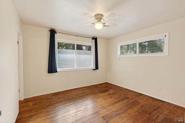 1580 Glenwood Dr, Ukiah, CA 95482