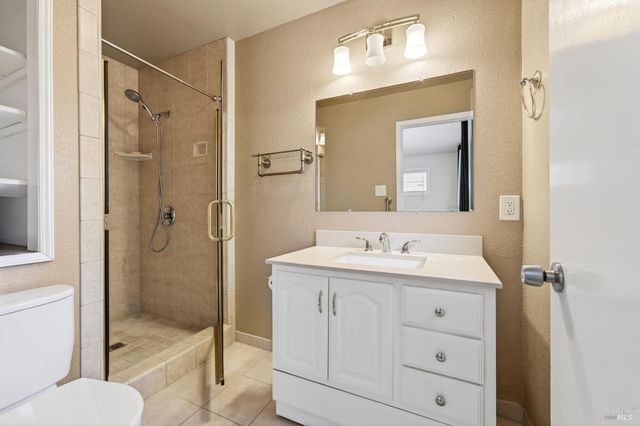 1580 Glenwood Dr, Ukiah, CA 95482