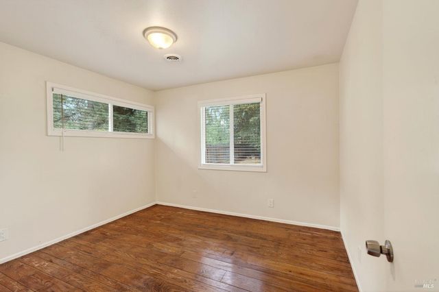 1580 Glenwood Dr, Ukiah, CA 95482