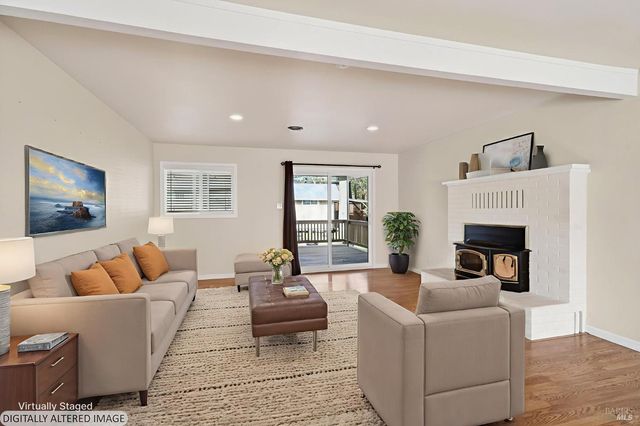 1580 Glenwood Dr, Ukiah, CA 95482