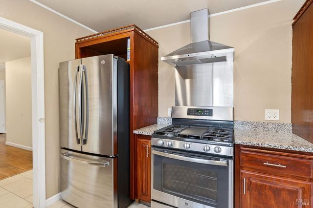 1580 Glenwood Dr, Ukiah, CA 95482