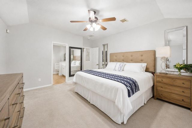 39 Steep Trail Place, Conroe, TX 77385