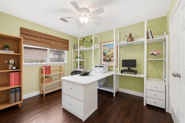 39 Steep Trail Place, Conroe, TX 77385