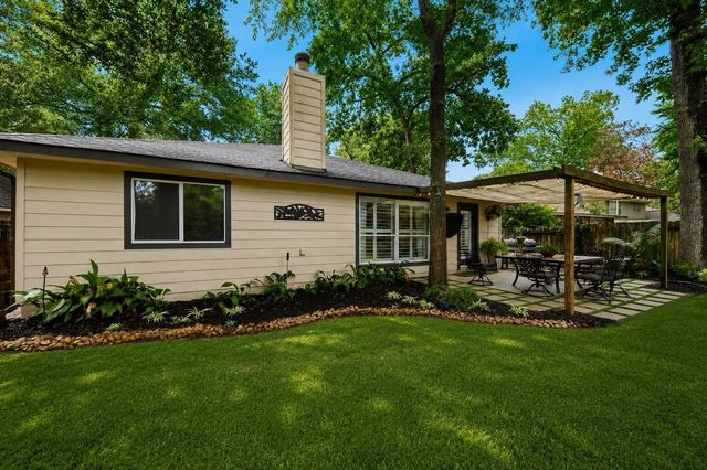 39 Steep Trail Place, Conroe, TX 77385