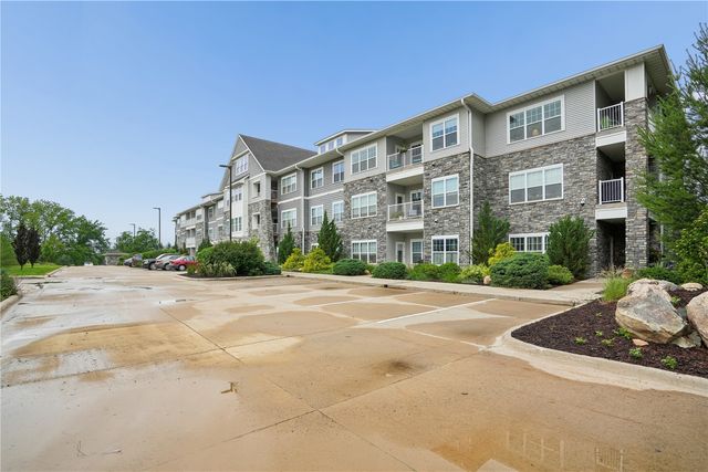 260 N Scott Boulevard 108, Iowa City, IA 52245