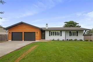 6600 W 93RD Terrace, Overland Park, KS 66212