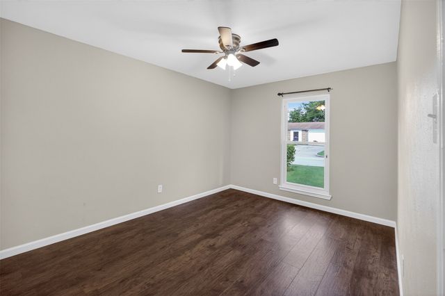2219 Foxcroft Lane, Arlington, TX 76014
