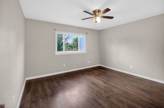 2219 Foxcroft Lane, Arlington, TX 76014