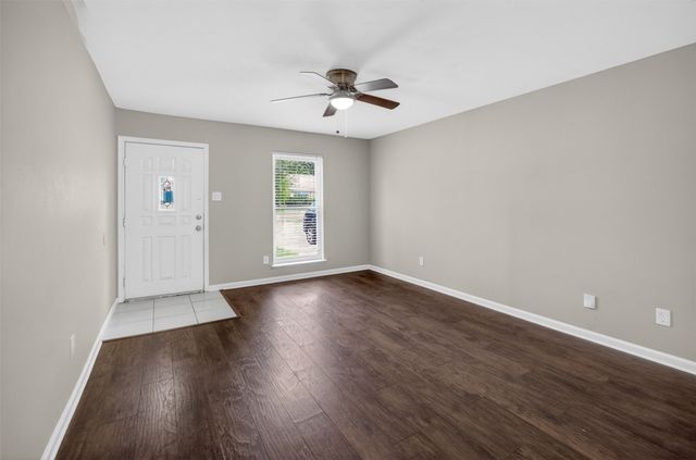 2219 Foxcroft Lane, Arlington, TX 76014