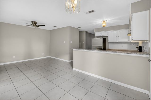 2219 Foxcroft Lane, Arlington, TX 76014