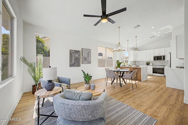 1669 E LAREDO Street, Chandler, AZ 85225