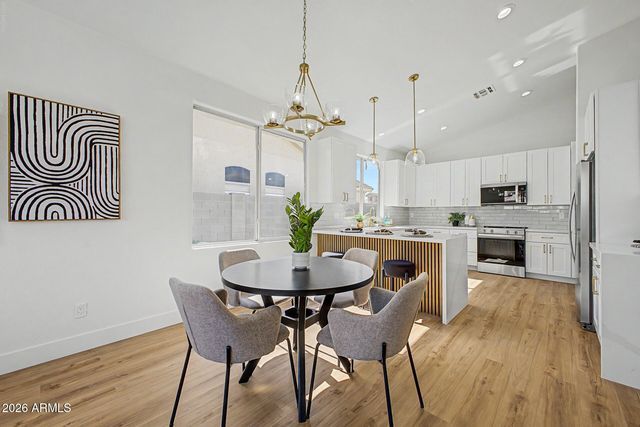 1669 E LAREDO Street, Chandler, AZ 85225