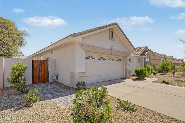 1669 E LAREDO Street, Chandler, AZ 85225
