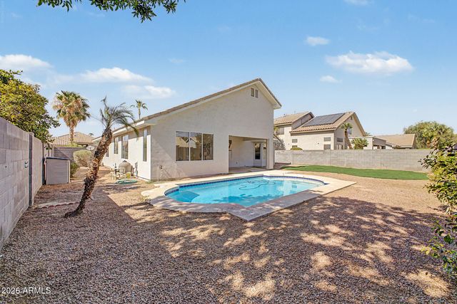 1669 E LAREDO Street, Chandler, AZ 85225