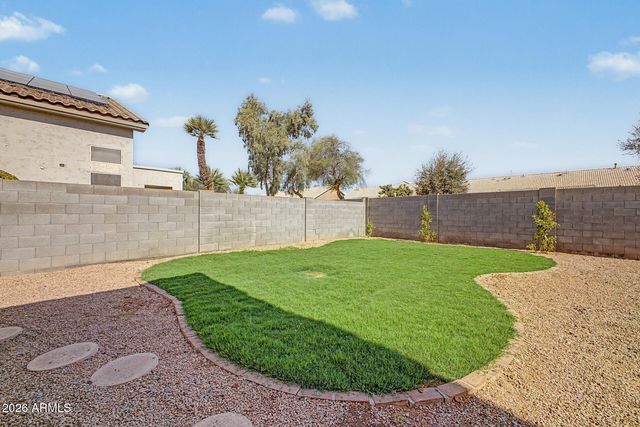 1669 E LAREDO Street, Chandler, AZ 85225