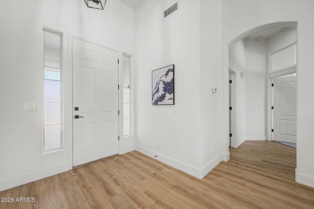 1669 E LAREDO Street, Chandler, AZ 85225