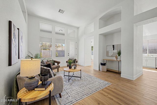 1669 E LAREDO Street, Chandler, AZ 85225