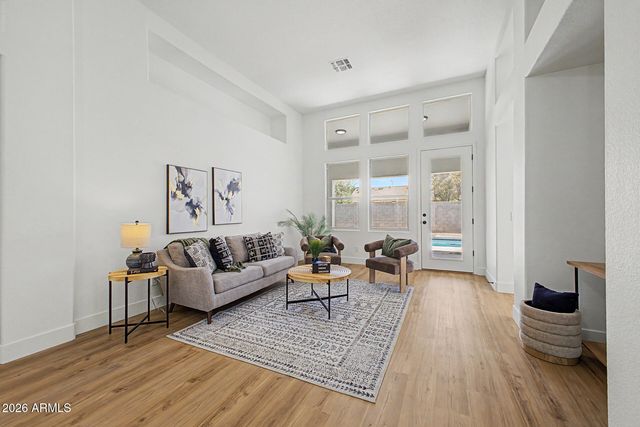 1669 E LAREDO Street, Chandler, AZ 85225