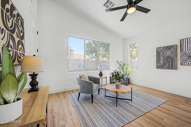 1669 E LAREDO Street, Chandler, AZ 85225