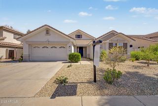 1669 E LAREDO Street, Chandler, AZ 85225