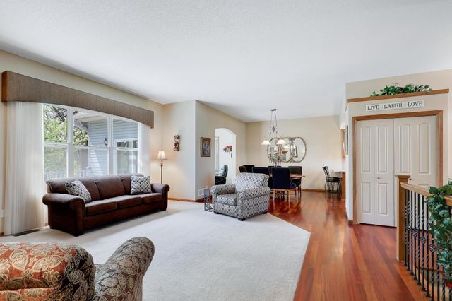 3082 208th Avenue NW, Oak Grove, MN 55011