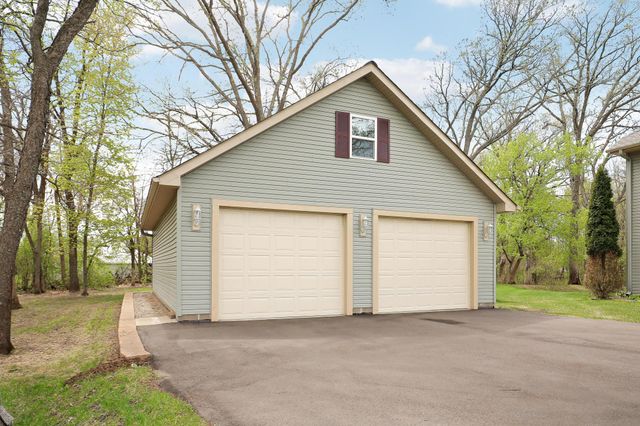 3082 208th Avenue NW, Oak Grove, MN 55011
